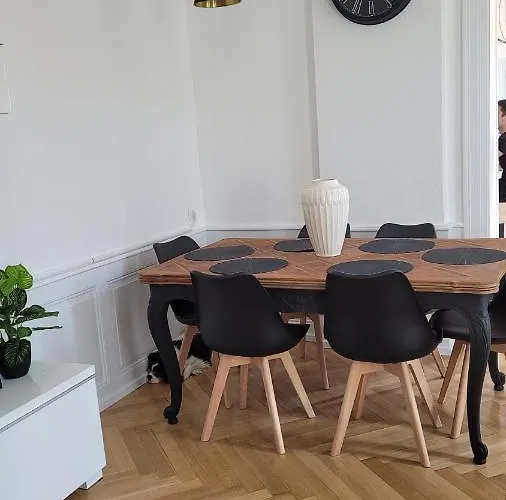 Apartment Centre 6 Couchages 3 Grandes *